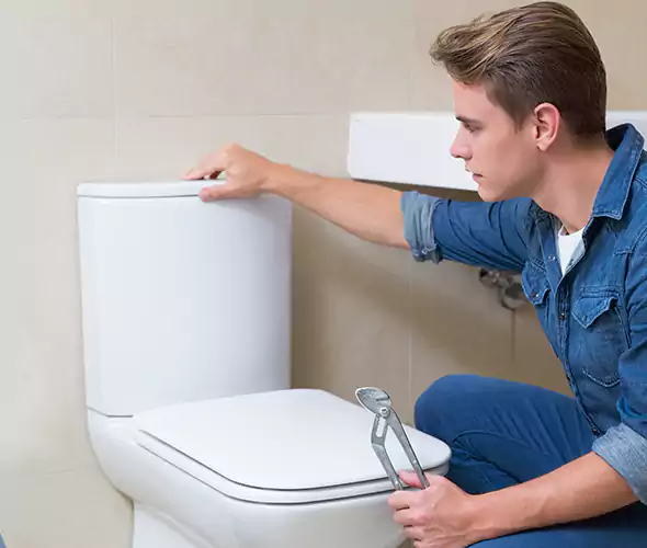 Expert Plumber for Toilet Replacement in The Hammocks, FL: Schedule Affordable Toilet Replacement Services with Us